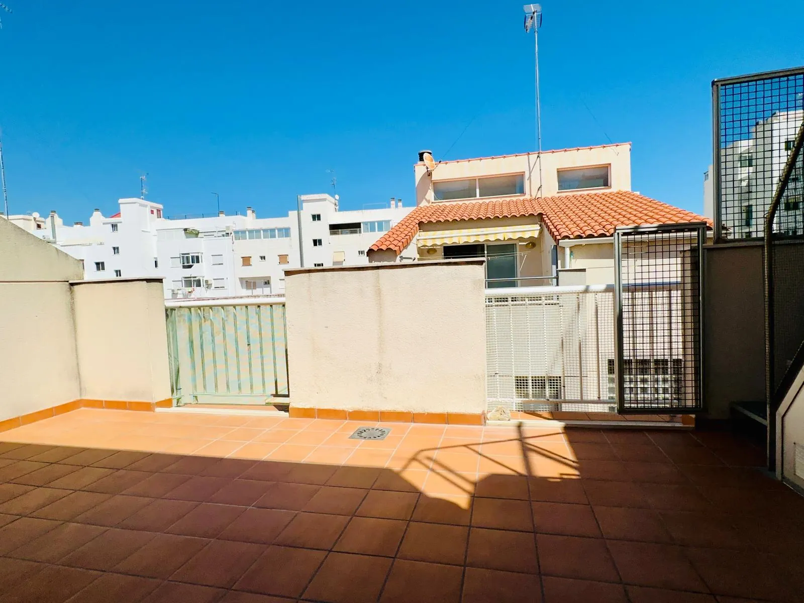 Ático con terraza en calle Claveles, antes