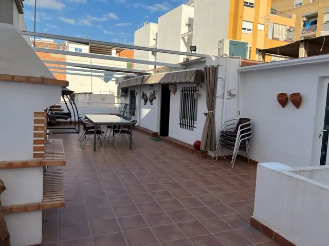 Casa con terraza en calle León, antes