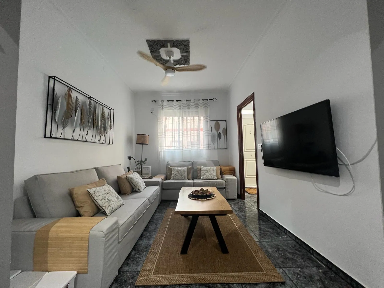 Casa con terraza en calle León